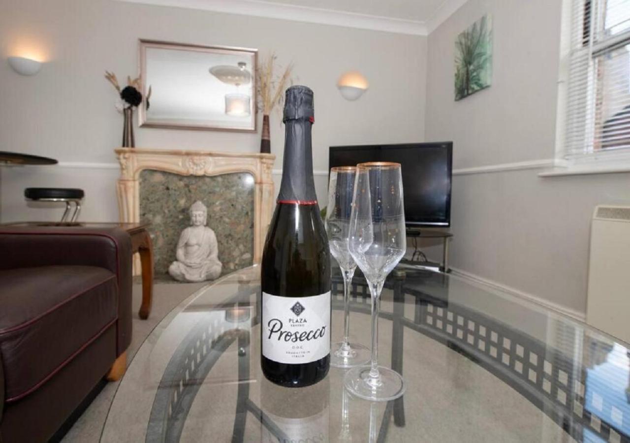 Cormorant - Beautiful 2 Bed Apartment With Sea Views Old Town Scarborough Extérieur photo